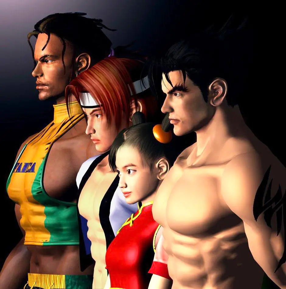 《鐵拳3》圖片由左至由依序為：Eddy（卡波耶拉）、花郎（跆拳道）、凌曉雨（八卦掌、劈掛掌），與新一代主角「風間仁」。